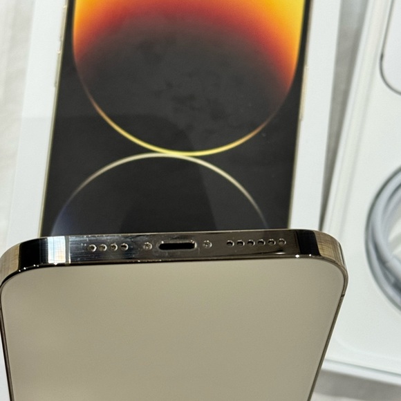 iPhone 14 Pro Max 128GB Good Condition* - Picture 3 of 11